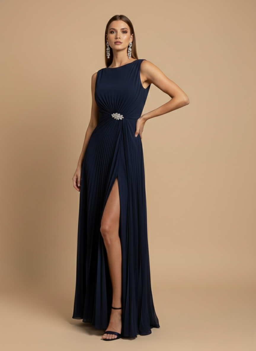 Women’s Sleeveless Pleated Maxi Dress with Elegant Side Slit