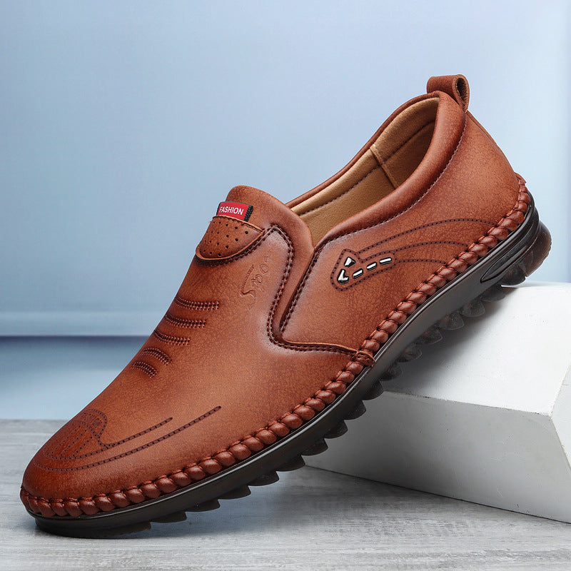 Mocassins à enfiler pour hommes avec couture contrastée et détails perforés