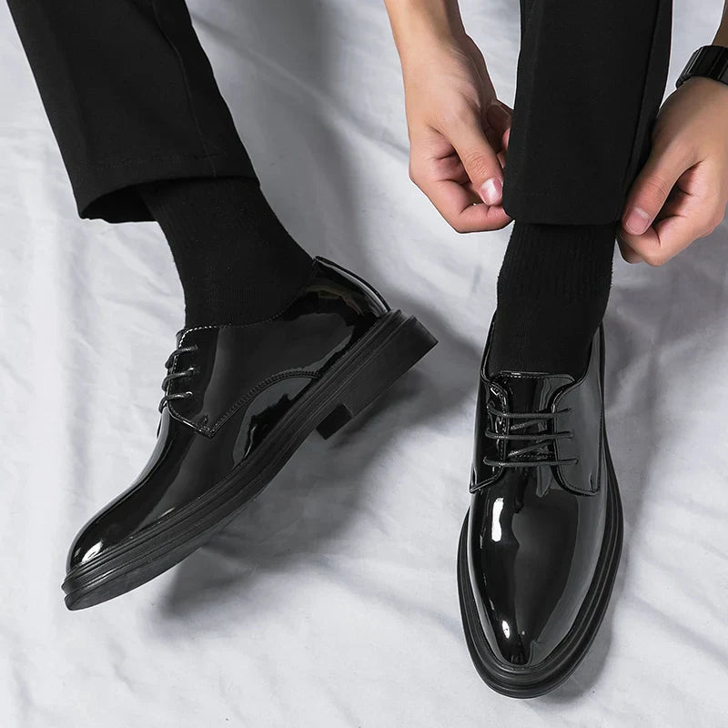 Men’s Lace-Up Derby Dress Shoes with Rounded Toe
