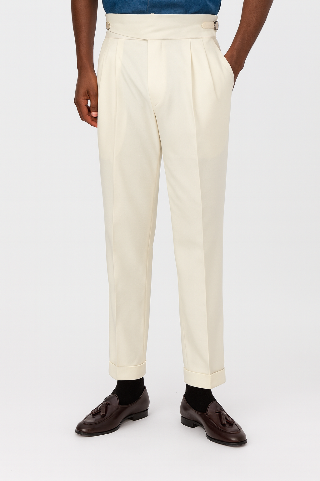 Men’s High-Waisted Pleated Pants – Tailored Fit with Side Adjusters and Cuffed Hem
