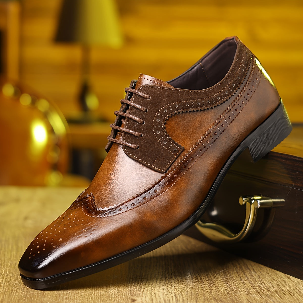 Men’s Lace-Up Brogue Oxford Shoes with Wingtip Detailing