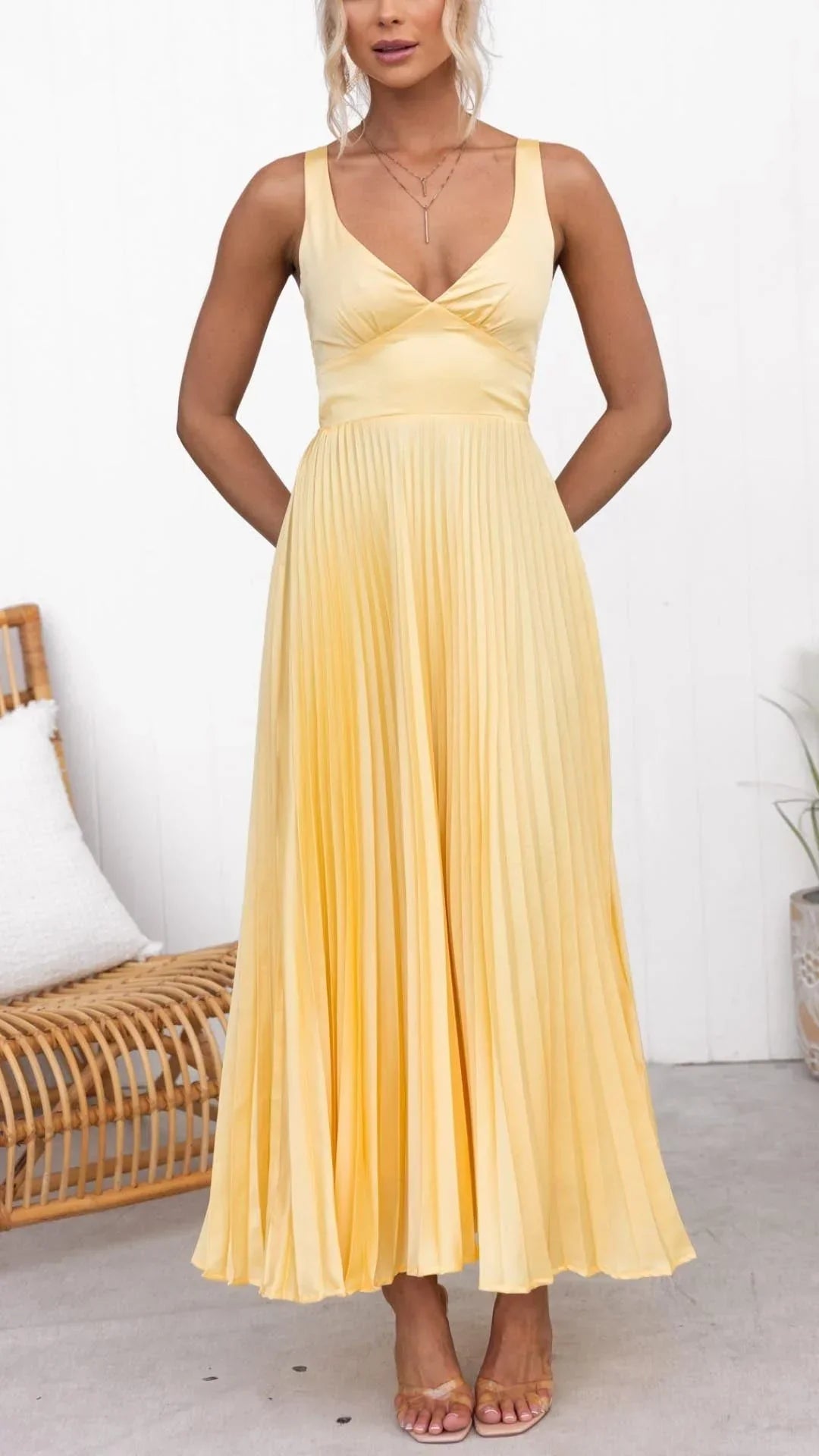 Women’s Pleated Maxi Dress with V-Neck and Sleeveless Design