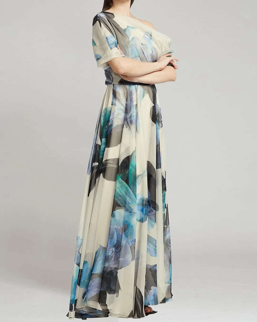 Robe maxi en chiffon imprimé asymétrique pour femmes