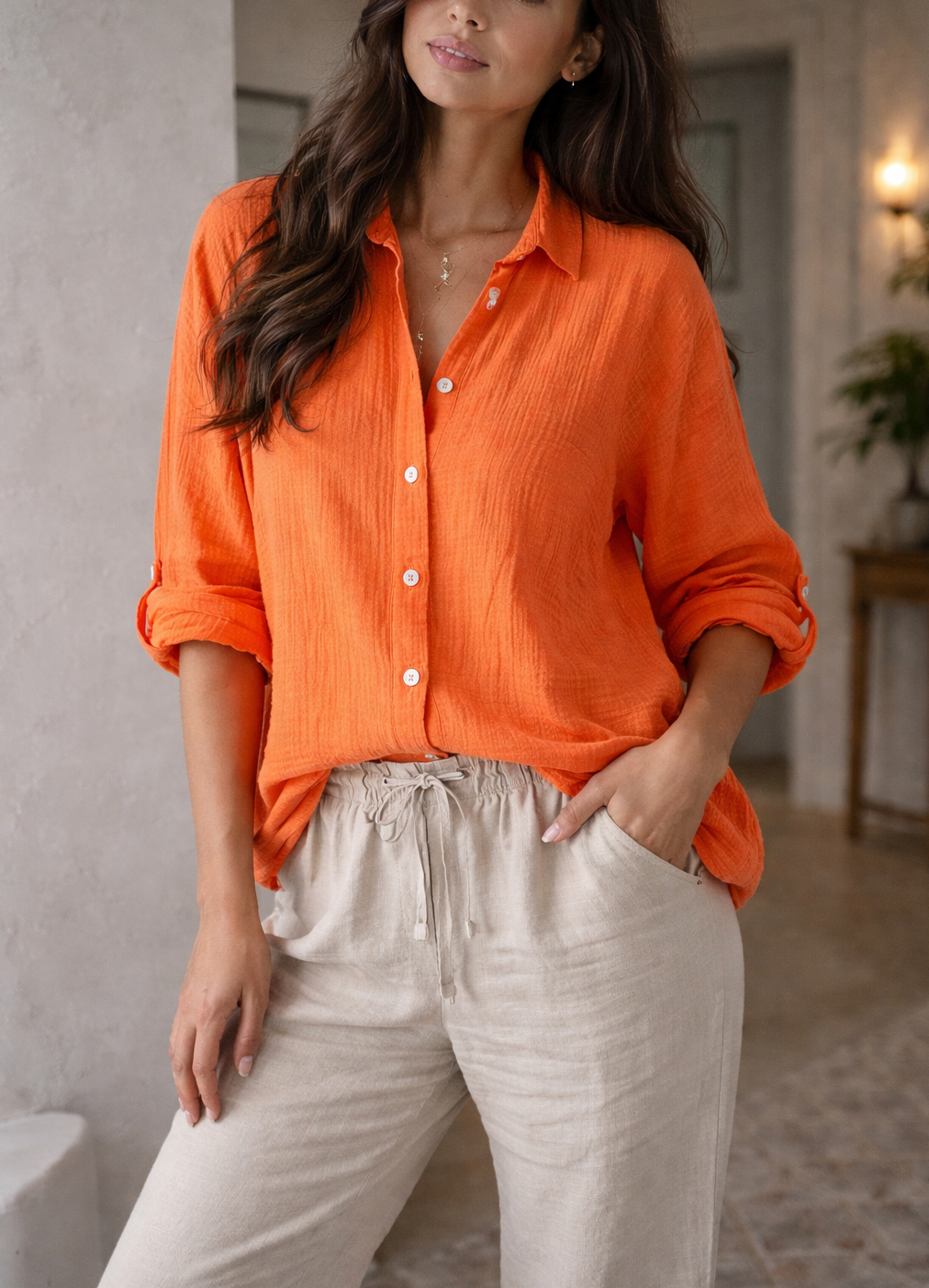 Chemise à manches longues avec col et boutons pour femmes