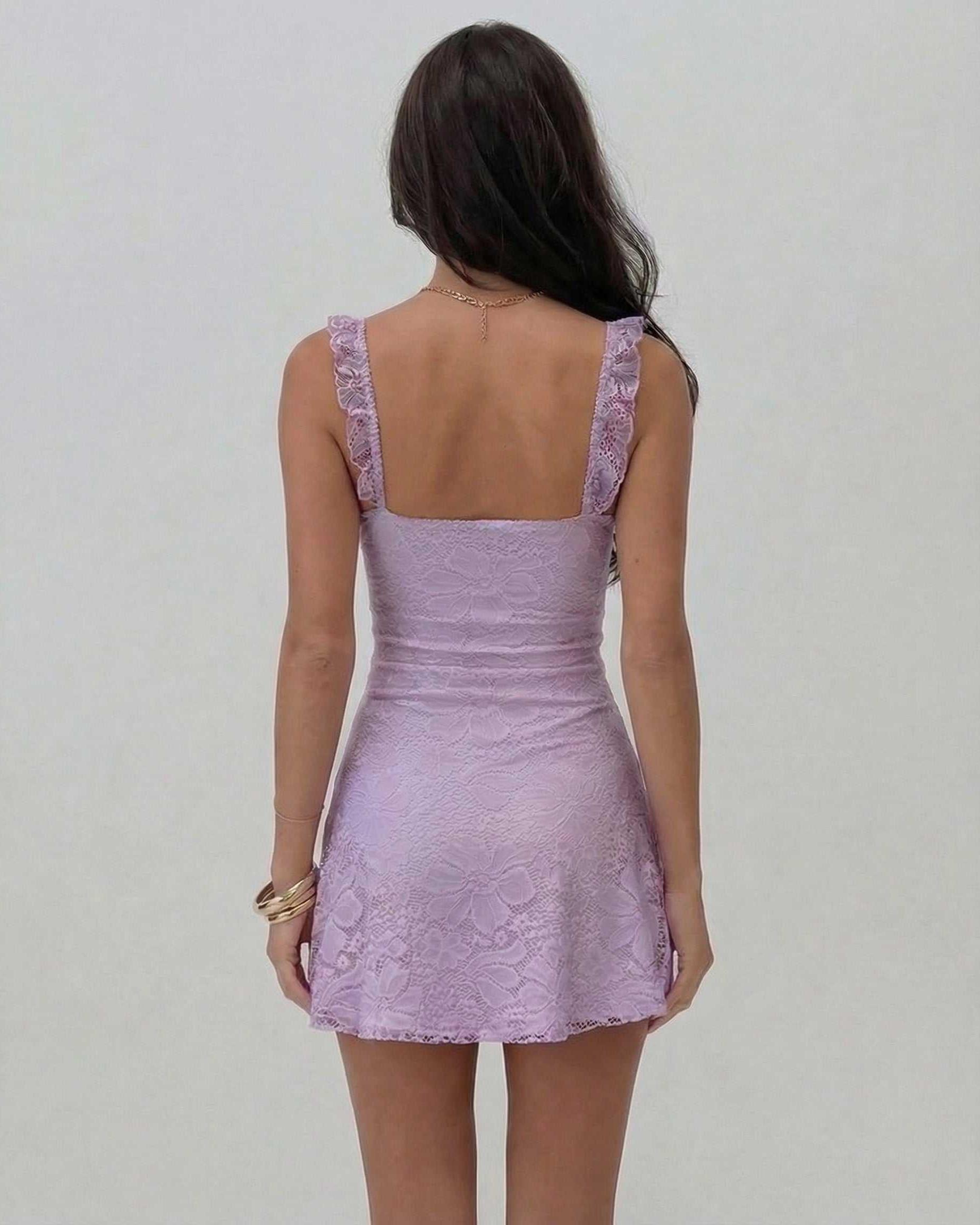 Robe mini à décolleté en cœur en dentelle avec bretelles larges pour femmes