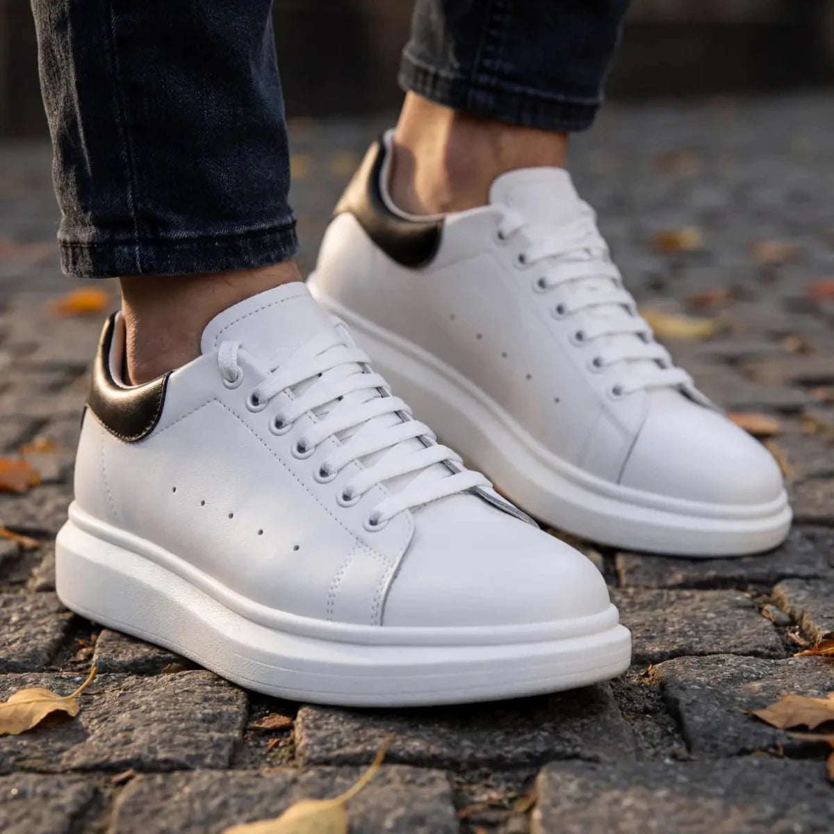 Men’s Lace - Up Platform Sneakers with Contrast Heel Panel