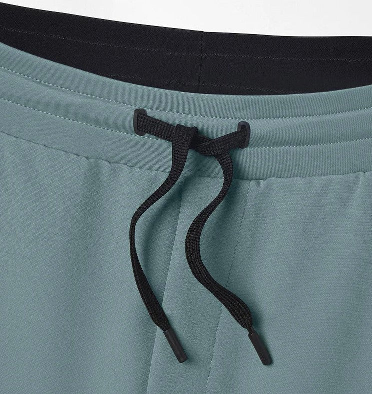 Men’s Tapered Pants with Side Pockets and Clean Front