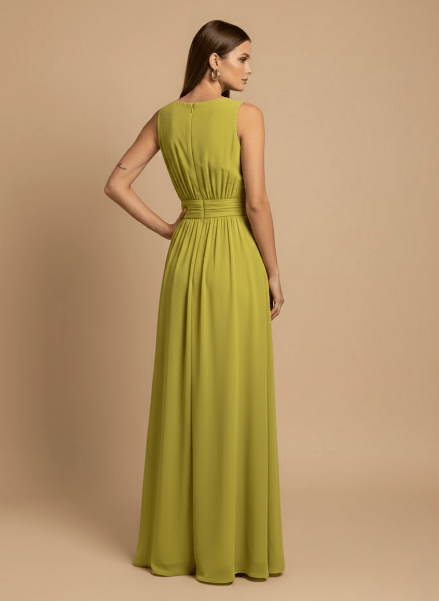 Women’s Sleeveless Pleated Maxi Dress with Elegant Side Slit