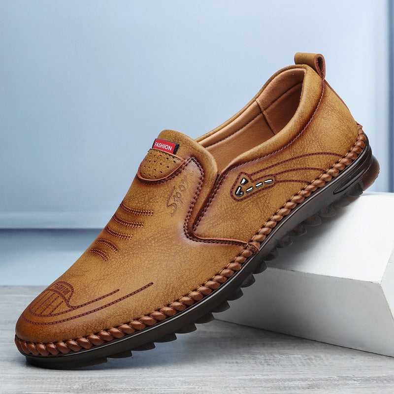 Mocassins à enfiler pour hommes avec couture contrastée et détails perforés