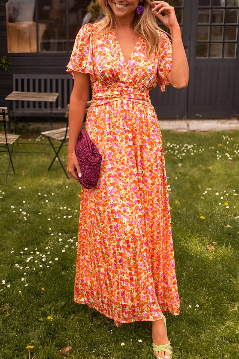 Robe maxi à manches courtes en V avec imprimé floral et taille smockée pour femmes
