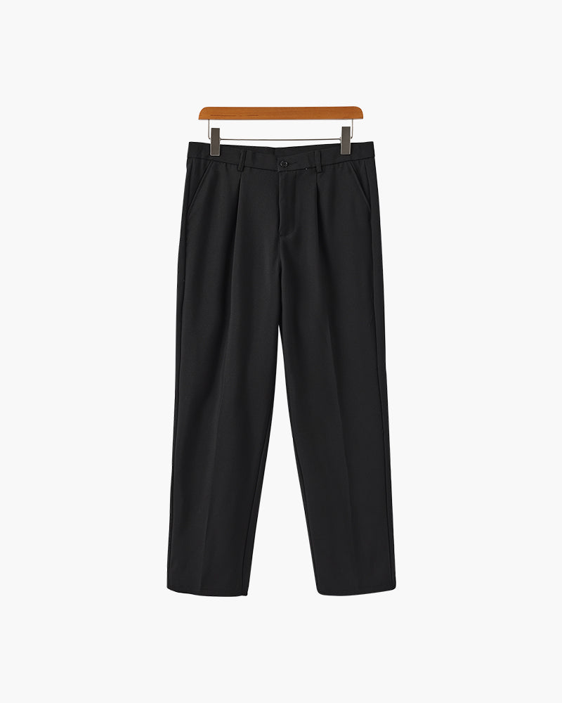 Men’s Wide Fit Straight-Leg Pants with Pleated Front