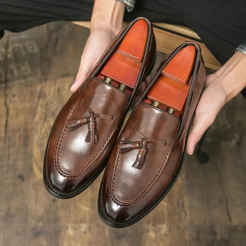 Men’s Slip-On Loafers with Tassel Detail and Low Heel