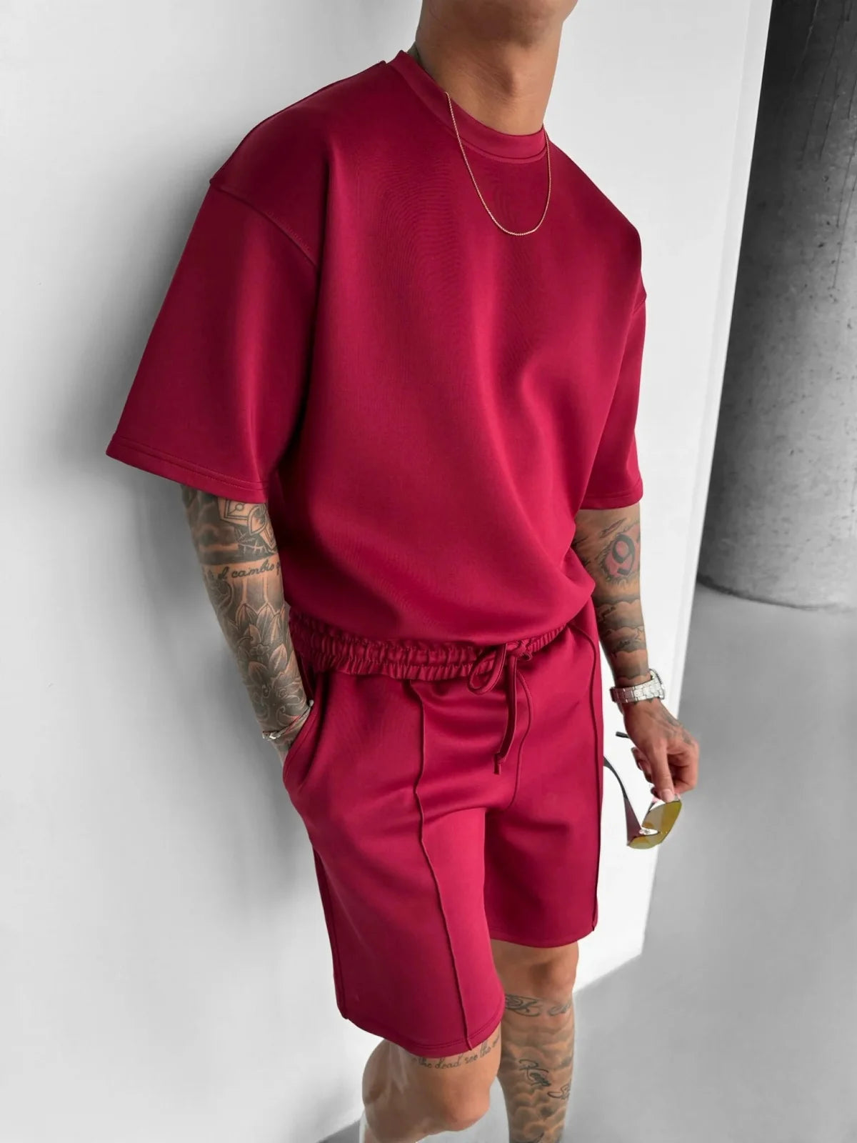 Ensemble t-shirt à manches courtes surdimensionné et shorts à cordon de serrage pour hommes