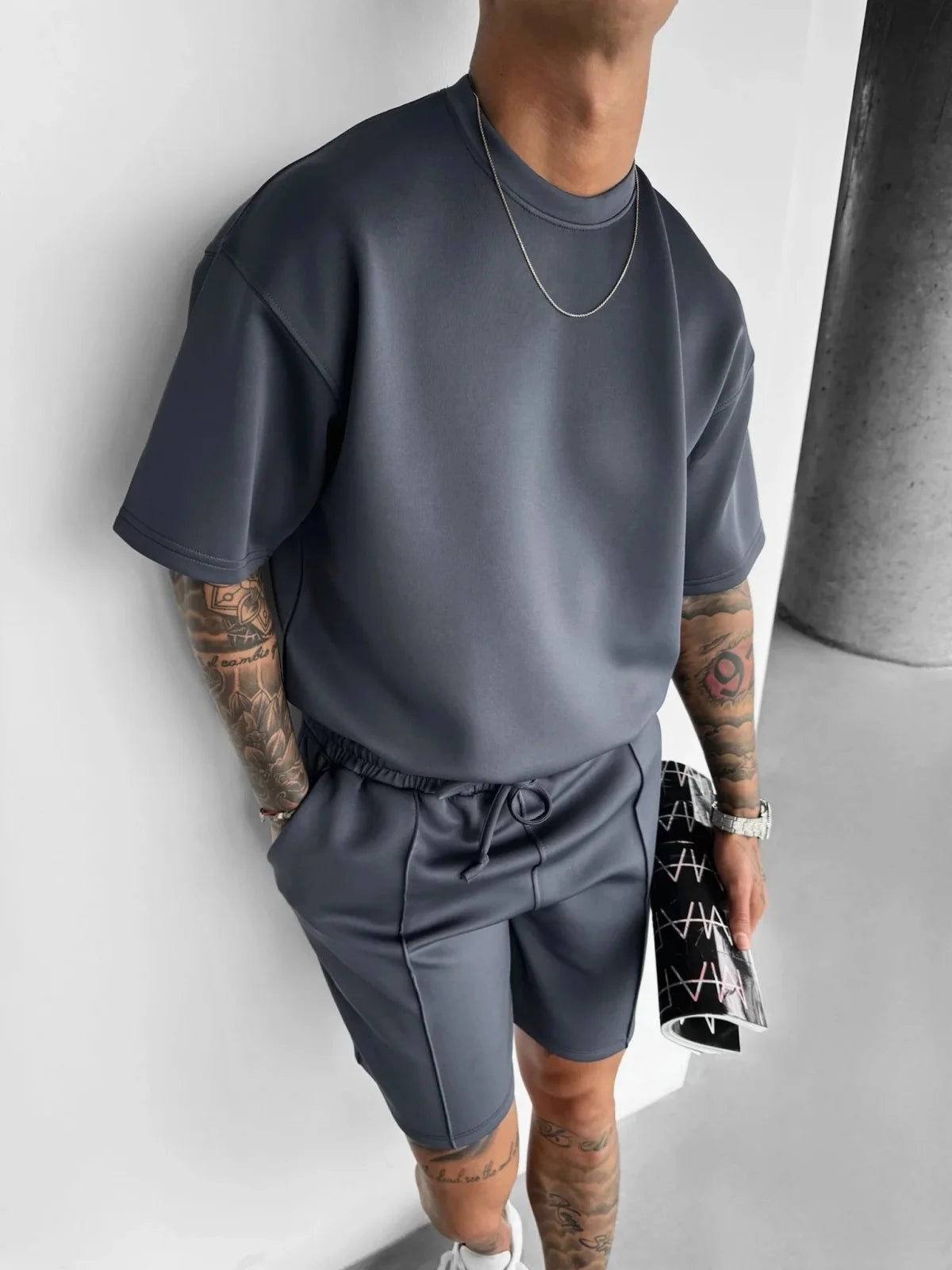 Ensemble t-shirt à manches courtes surdimensionné et shorts à cordon de serrage pour hommes