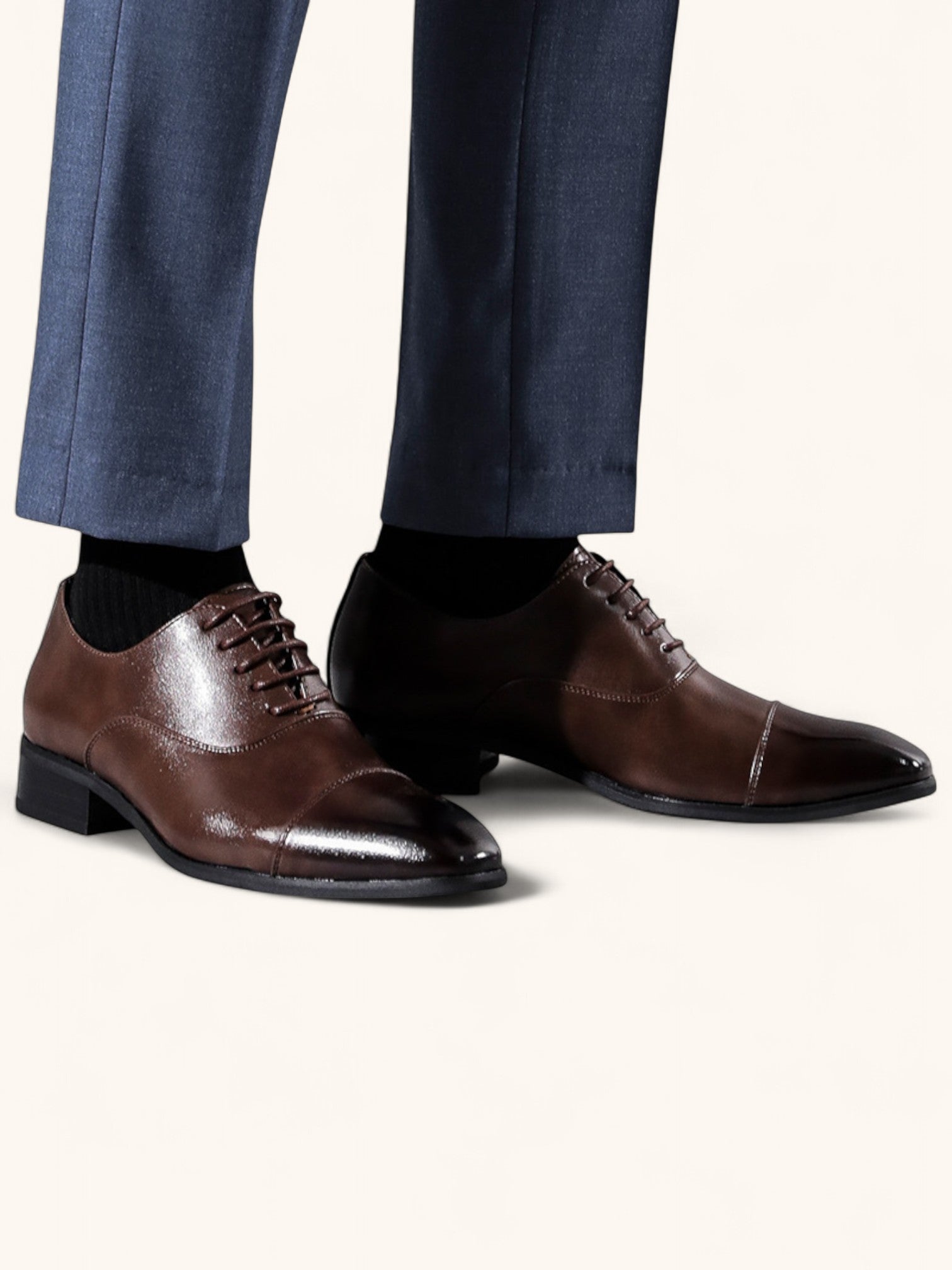 Men’s Classic Oxford Dress Shoes with Cap Toe and Closed Lacing