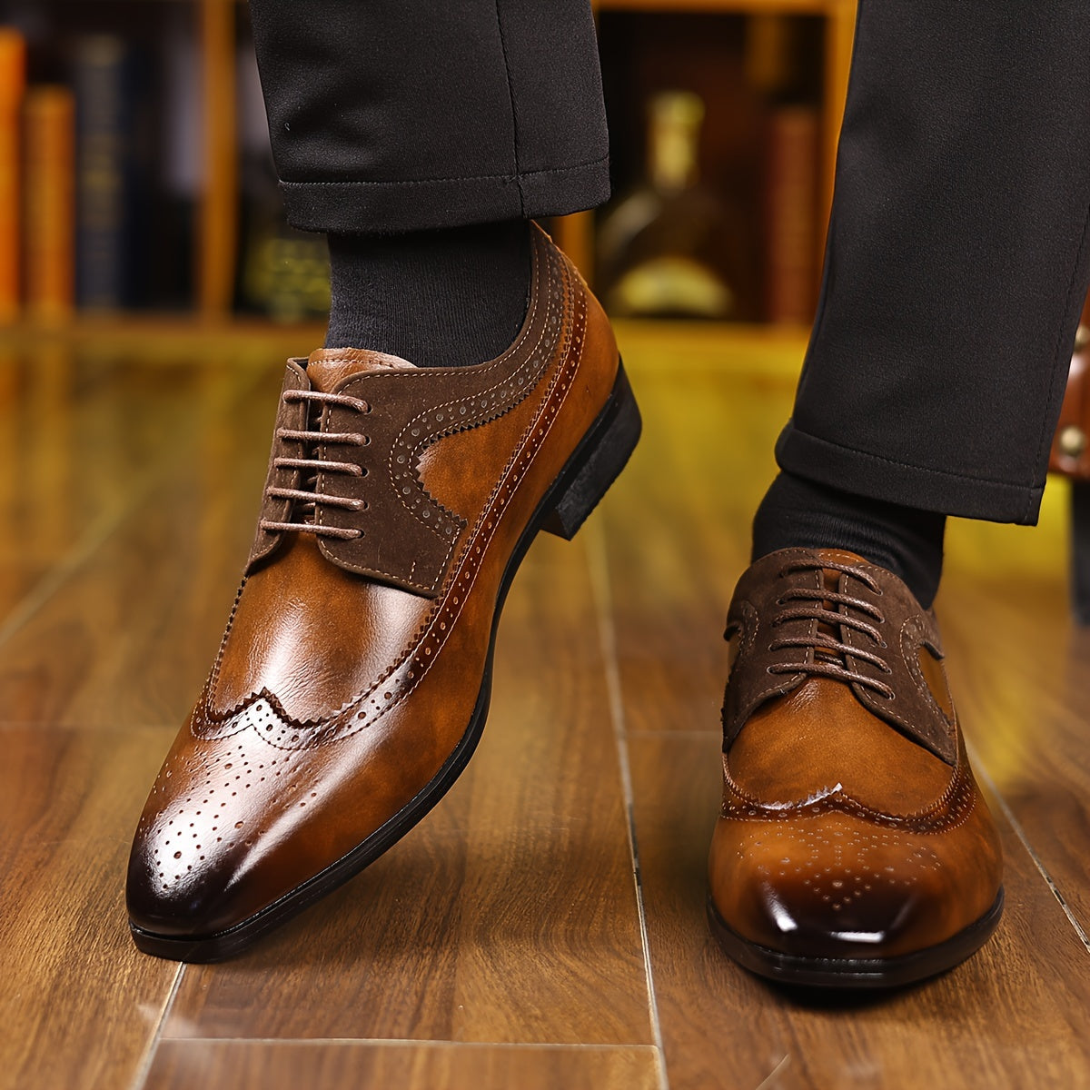 Men’s Lace-Up Brogue Oxford Shoes with Wingtip Detailing