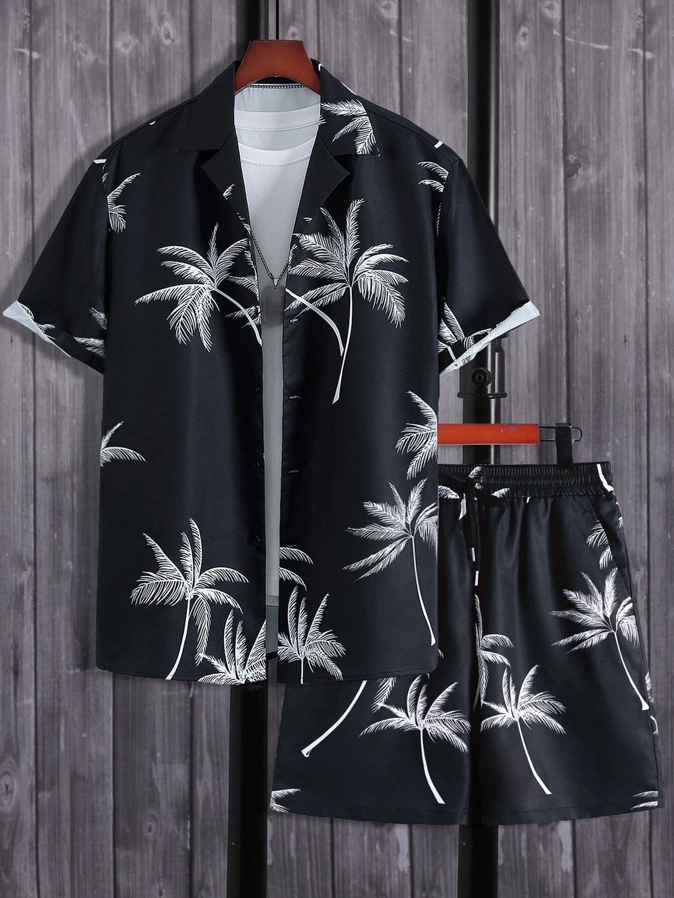 Men’s Two-Piece Summer Shirt and Shorts Set – Relaxed Tropical Print Style