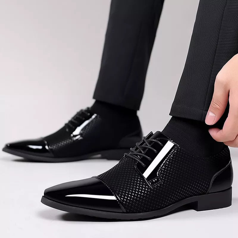 Men’s Brogue Oxford Dress Shoes with Lace - Up Closure