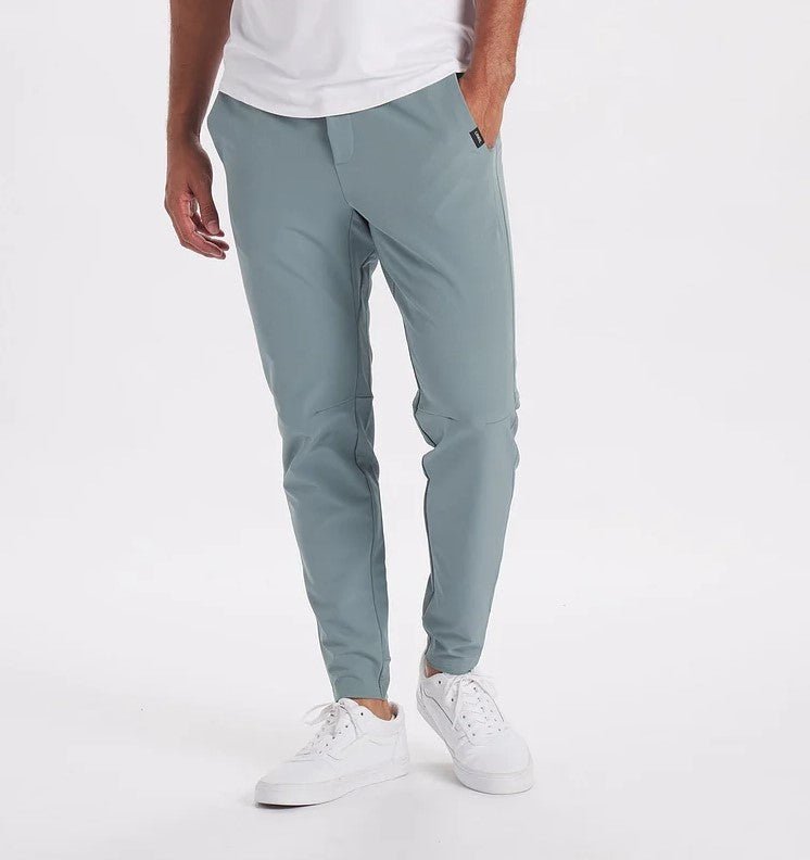 Men’s Tapered Pants with Side Pockets and Clean Front