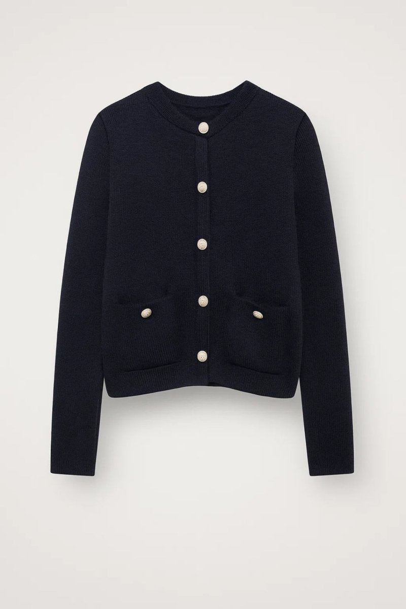 Women’s Classic Button Cardigan – Elegant Knit with Pocket Detailing